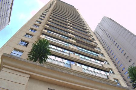 Apartamento para alugar com 217m², 4 quartos e 4 vagasFachada