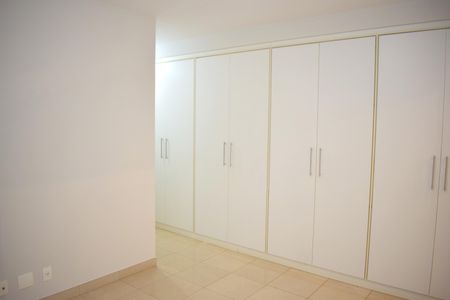 Apartamento para alugar com 217m², 4 quartos e 4 vagasSuíte