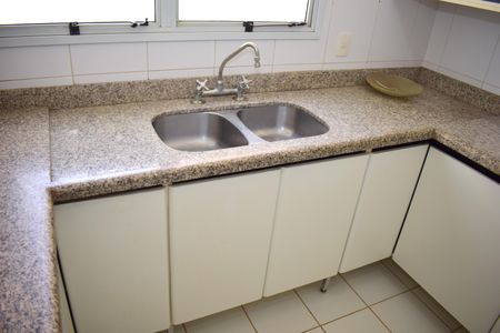 Apartamento para alugar com 217m², 4 quartos e 4 vagasCozinha - Armários