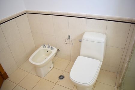 Apartamento para alugar com 217m², 4 quartos e 4 vagasBanheiro da Suíte 1