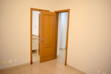 Apartamento para alugar com 217m², 4 quartos e 4 vagasSuíte 2