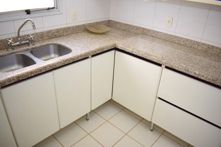 Apartamento para alugar com 217m², 4 quartos e 4 vagasCozinha - Armários