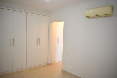 Apartamento para alugar com 217m², 4 quartos e 4 vagasSuíte