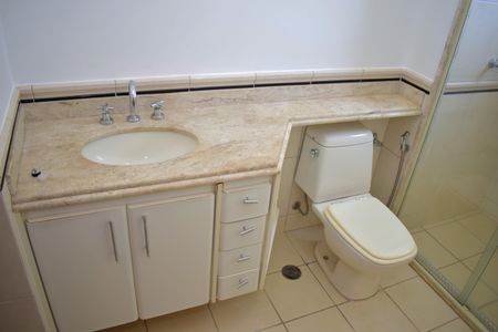 Apartamento para alugar com 217m², 4 quartos e 4 vagasBanheiro da Suíte 3