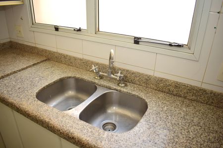 Apartamento para alugar com 217m², 4 quartos e 4 vagasCozinha - Torneira