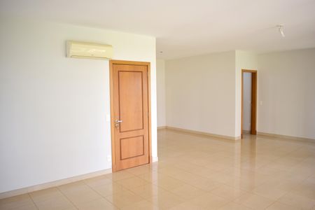 Apartamento para alugar com 217m², 4 quartos e 4 vagasSala