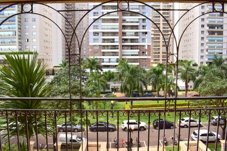 Apartamento para alugar com 217m², 4 quartos e 4 vagasVista da Varanda