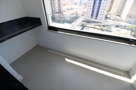 Sacada de kitnet/studio para alugar com 1 quarto, 46m² em Centro, Campinas