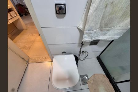 Apartamento à venda com 128m², 3 quartos e 2 vagasBanheiro Social