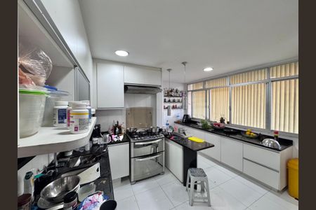 Apartamento à venda com 128m², 3 quartos e 2 vagasCozinha e Área de Serviço