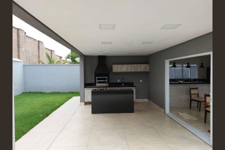 Casa de condomínio à venda com 280m², 3 quartos e 4 vagasFoto 04