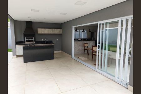 Casa de condomínio à venda com 280m², 3 quartos e 4 vagasFoto 03