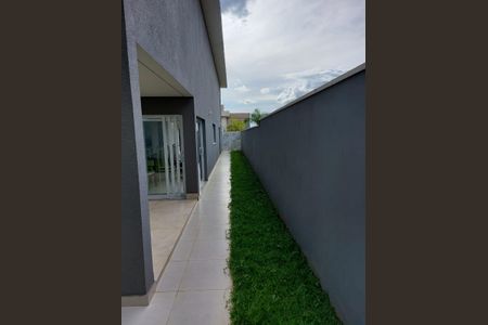 Casa de condomínio à venda com 280m², 3 quartos e 4 vagasFoto 05