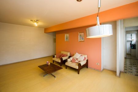Apartamento à venda com 90m², 2 quartos e 1 vaga Apartamento à venda com 90m², 2 quartos e 1 vagaSala