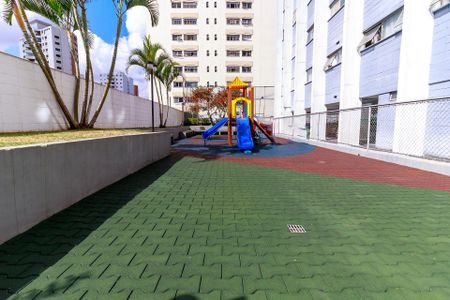 Apartamento à venda com 90m², 2 quartos e 1 vaga Apartamento à venda com 90m², 2 quartos e 1 vagaPlayground