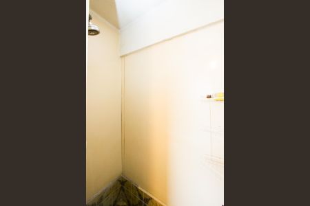 Apartamento à venda com 90m², 2 quartos e 1 vaga Apartamento à venda com 90m², 2 quartos e 1 vagaBanheiro social