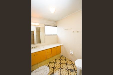 Apartamento à venda com 90m², 2 quartos e 1 vaga Apartamento à venda com 90m², 2 quartos e 1 vagaBanheiro social