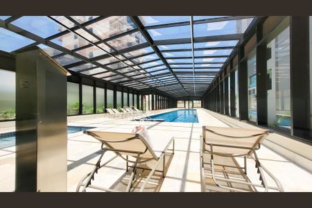 Studio para alugar com 45m², 1 quarto e 1 vaga Studio para alugar com 45m², 1 quarto e 1 vagaÁrea comum - Piscina