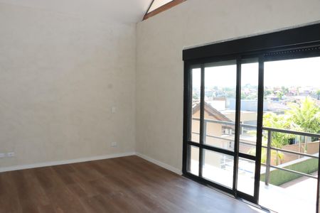 Casa de condomínio para alugar com 450m², 4 quartos e 6 vagasSuíte 3