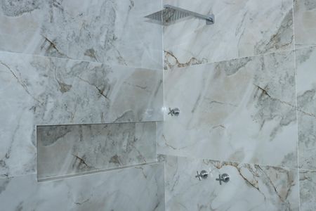 Casa de condomínio para alugar com 450m², 4 quartos e 6 vagasBanheiro da Suíte 3