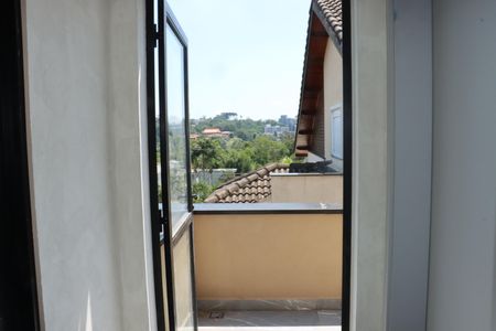 Casa de condomínio para alugar com 450m², 4 quartos e 6 vagasSacada Suíte 2