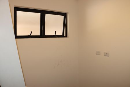 Casa de condomínio para alugar com 450m², 4 quartos e 6 vagasQuarto de Serviço