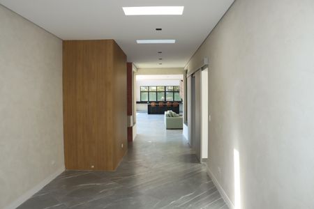 Casa de condomínio para alugar com 450m², 4 quartos e 6 vagasSala