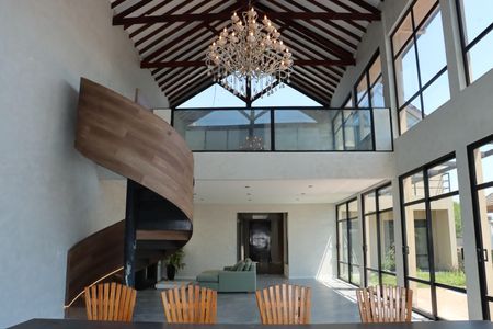 Casa de condomínio para alugar com 450m², 4 quartos e 6 vagasSala