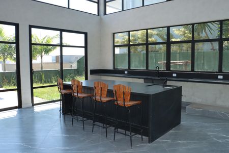 Casa de condomínio para alugar com 450m², 4 quartos e 6 vagasSala