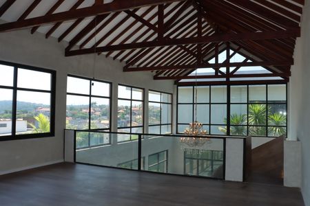 Casa de condomínio para alugar com 450m², 4 quartos e 6 vagasMezanino