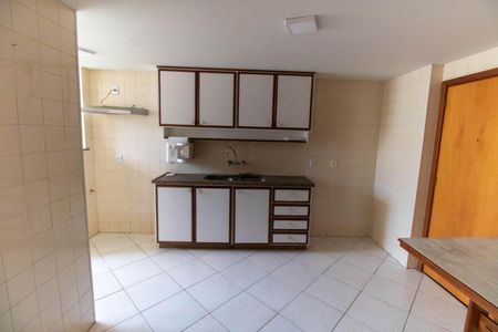 Apartamento à venda com 86m², 2 quartos e 1 vagaCozinha e Área de Serviço