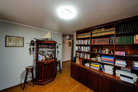 Casa à venda com 278m², 6 quartos e 5 vagasQuarto 4