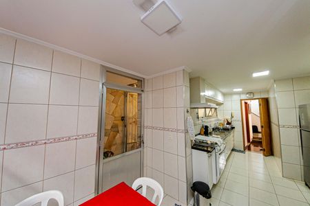 Casa à venda com 278m², 6 quartos e 5 vagasCozinha
