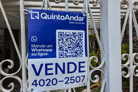 Casa à venda com 278m², 6 quartos e 5 vagasFachada