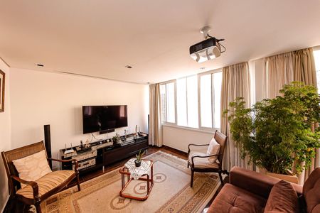 Sala de casa à venda com 6 quartos, 278m² em Jardim Avelino, São Paulo