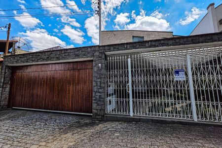 Casa à venda com 278m², 6 quartos e 5 vagasFachada
