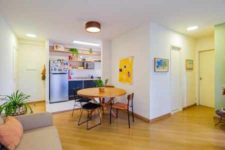 Apartamento à venda com 68m², 2 quartos e 1 vagaSala/Cozinha
