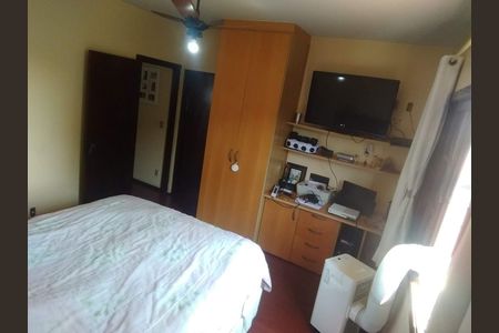 Casa à venda com 380m², 4 quartos e 5 vagas Casa à venda com 380m², 4 quartos e 5 vagasQuarto