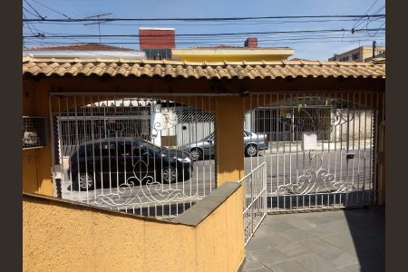 Casa à venda com 380m², 4 quartos e 5 vagas Casa à venda com 380m², 4 quartos e 5 vagasVista