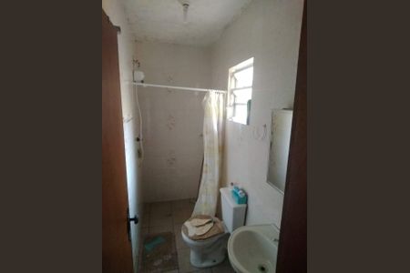 Casa à venda com 380m², 4 quartos e 5 vagas Casa à venda com 380m², 4 quartos e 5 vagasBanheiro