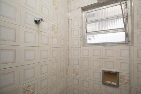 Casa para alugar com 130m², 3 quartos e 2 vagas Casa para alugar com 130m², 3 quartos e 2 vagasBanheiro da Edícula