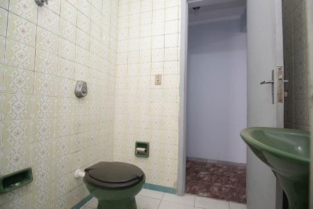 Casa para alugar com 130m², 3 quartos e 2 vagas Casa para alugar com 130m², 3 quartos e 2 vagasBanheiro Social