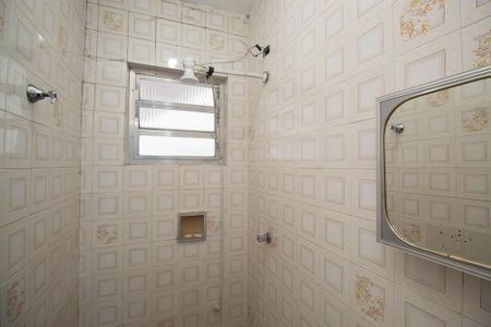 Casa para alugar com 130m², 3 quartos e 2 vagas Casa para alugar com 130m², 3 quartos e 2 vagasBanheiro da Edícula