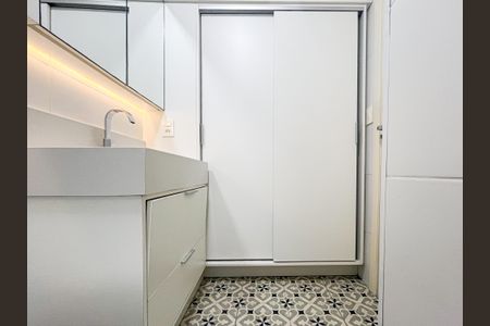 Apartamento para alugar com 44m², 1 quarto e sem vagaBanheiro