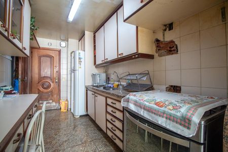 Apartamento para alugar com 200m², 4 quartos e 2 vagas Apartamento para alugar com 200m², 4 quartos e 2 vagasCozinha