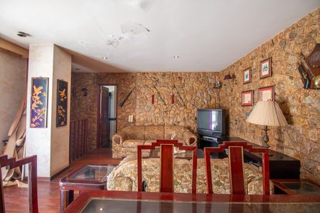 Apartamento para alugar com 200m², 4 quartos e 2 vagas Apartamento para alugar com 200m², 4 quartos e 2 vagasCobertura