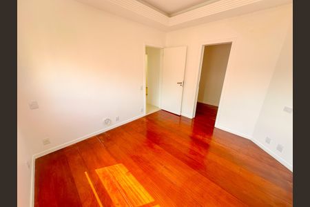 Apartamento para alugar com 329m², 4 quartos e 3 vagasSuíte 1