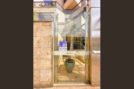 Apartamento para alugar com 329m², 4 quartos e 3 vagasPlaquinha