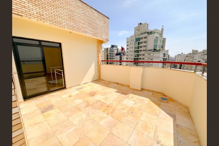 Apartamento para alugar com 329m², 4 quartos e 3 vagasTerraço