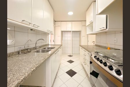 Apartamento para alugar com 329m², 4 quartos e 3 vagasCozinha